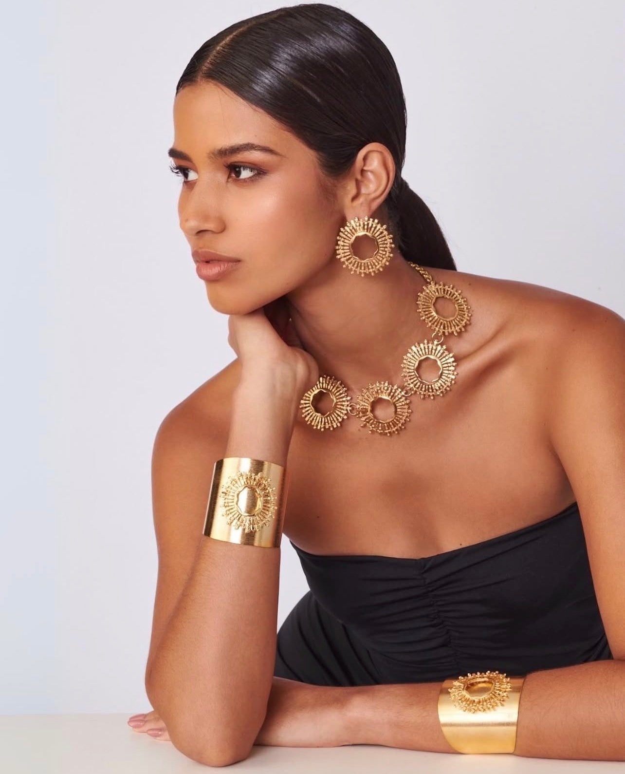 Radiant Sun Collar Necklace