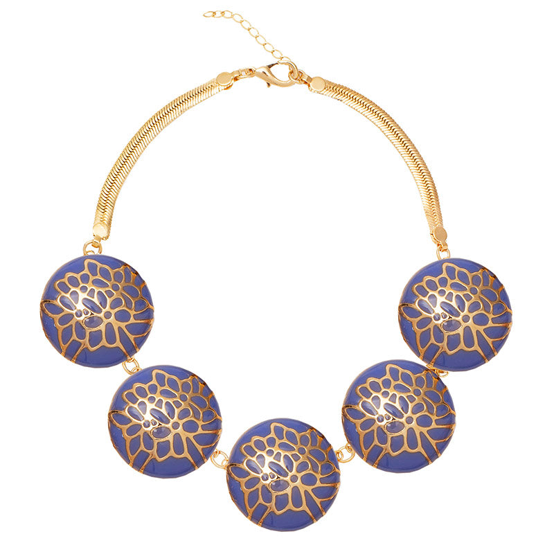 Manaca Medallion Necklace
