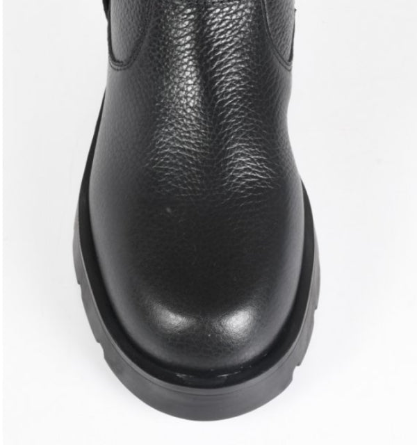 Equinox Boot