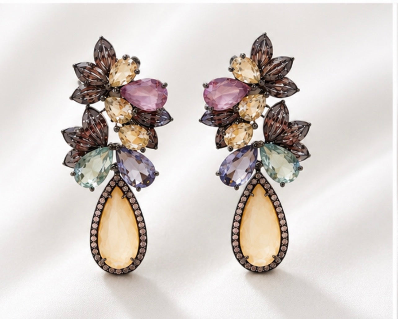 Siena Noire Earrings