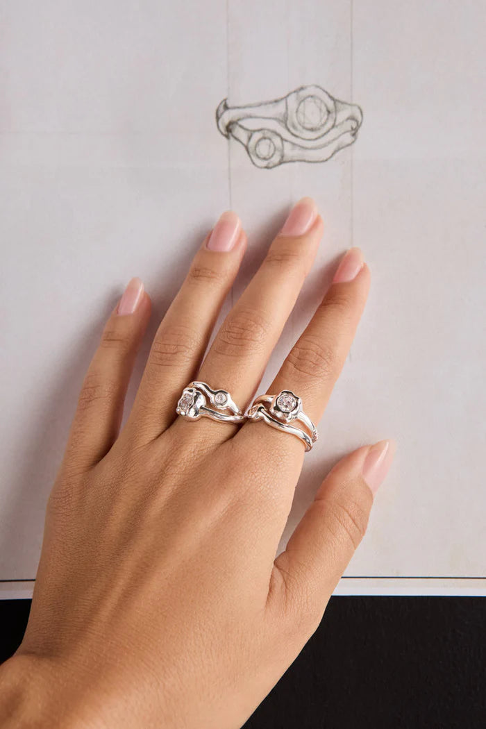 Essentia Ring