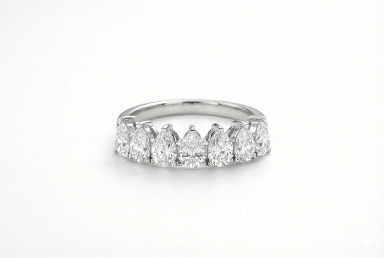Lumera Tiara Band