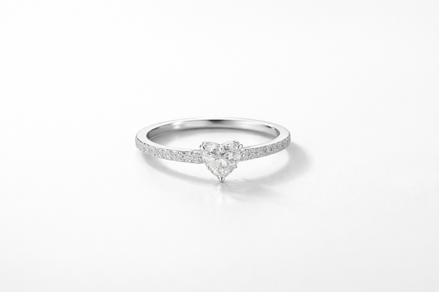 Lumera Valence Ring