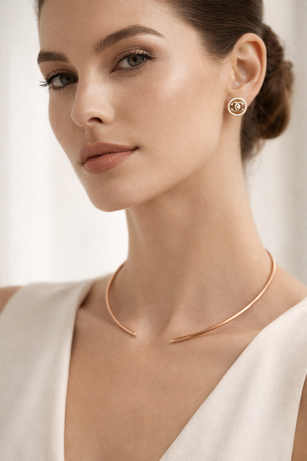 Eterna Fine Arc Collar