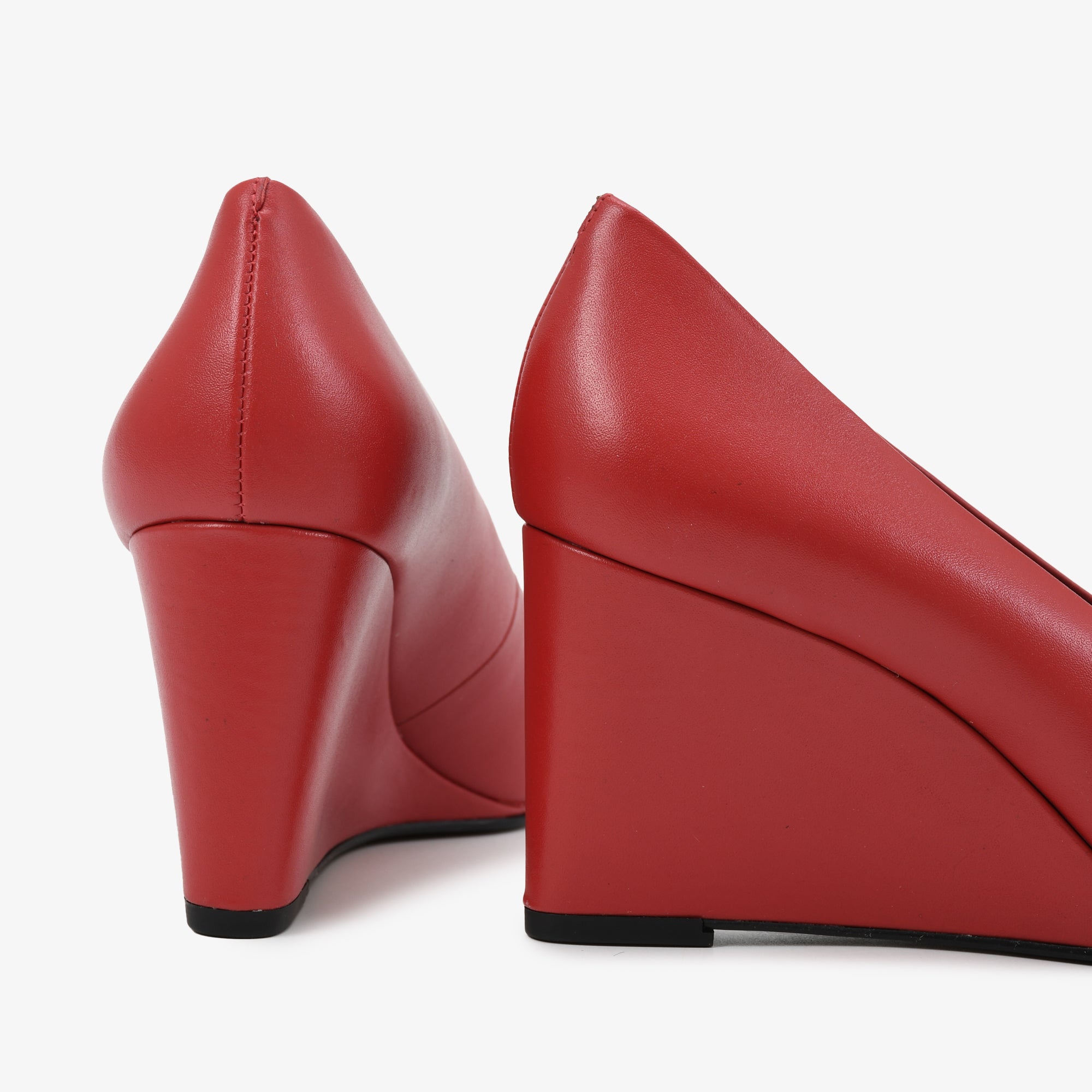 LS Napa Slim Scarlet Wedge