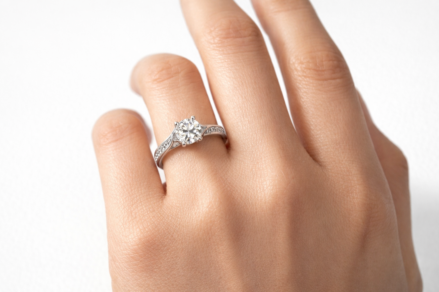 Lumera Grace Ring