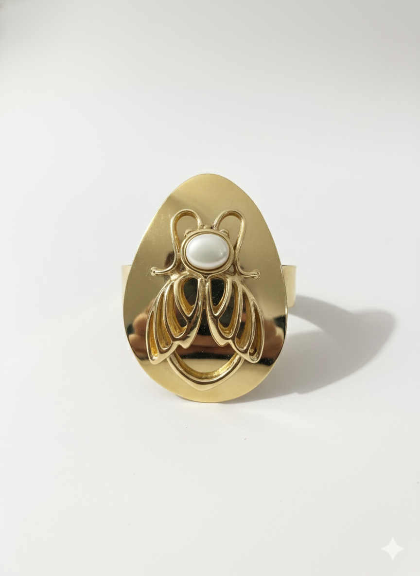 Aure Emblem Bracelet