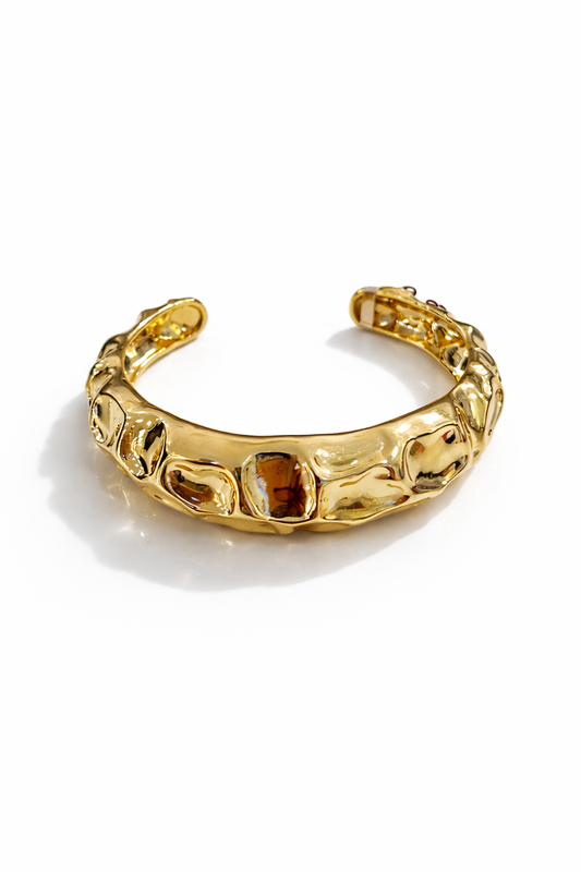 Eterna Oro Sculpt Cuff