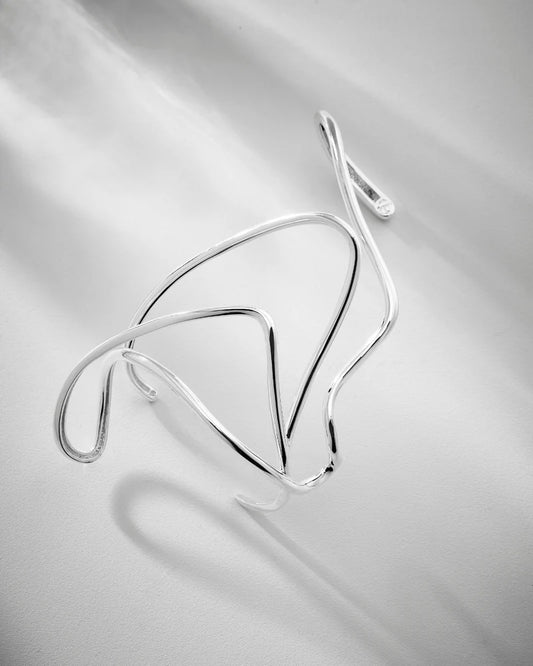 Miragem Hand Bracelet