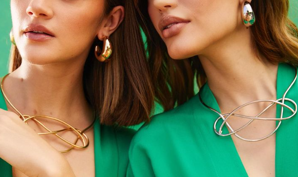 Infinity Contour Collar