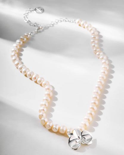 Orquidea Mabe Necklace